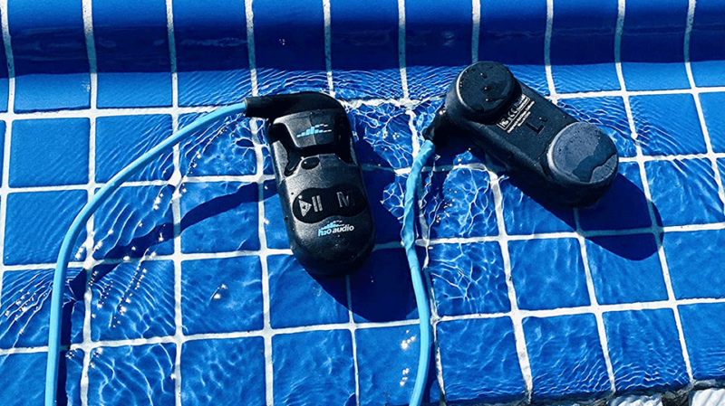 H2O-Audio-Sonar-Auriculares-impermeables-para-natación-con-MP3-Bluetooth